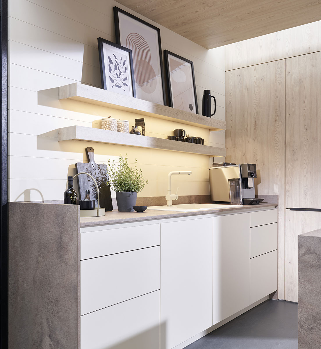 2021_RAT_Website_kuechen_appartement_content_1_slide01